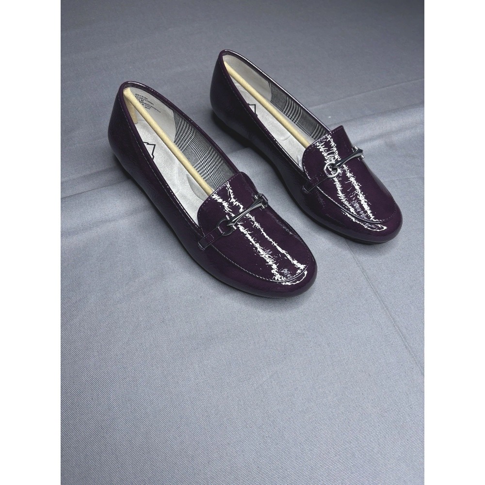 Cliffs by White Mountain Glowing Loafers - Burgundy Patent - Women Size 9.5 NIB